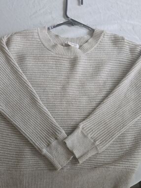 Woman's Crewneck Textured Rib Knit Sweater - Cream